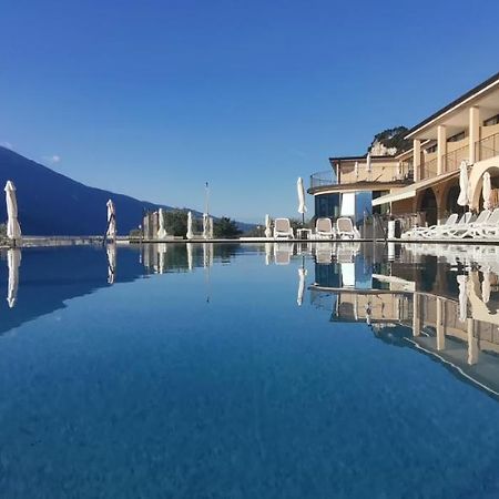 Hotel Mercedes Limone sul Garda Bagian luar foto