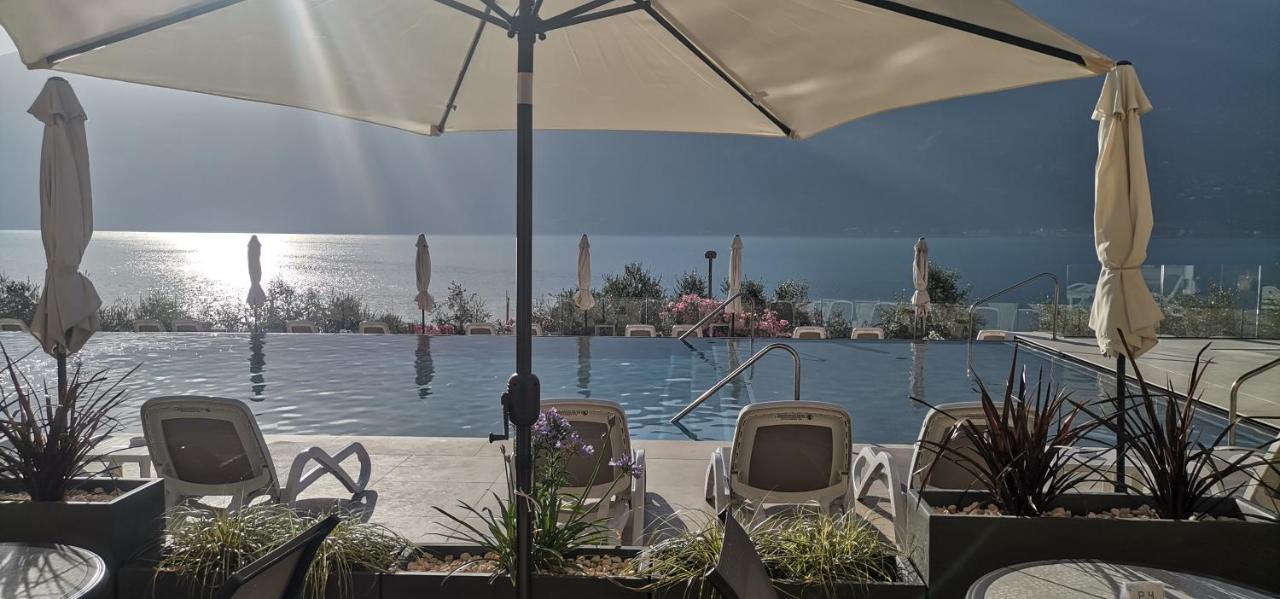 Hotel Mercedes Limone sul Garda Bagian luar foto