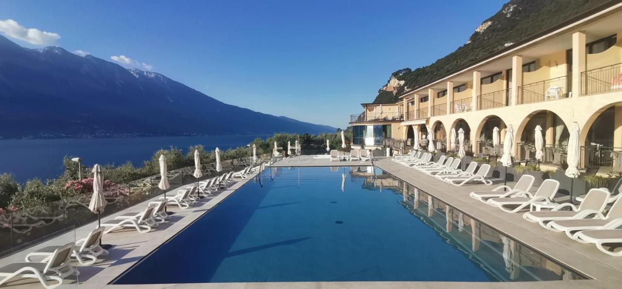 Hotel Mercedes Limone sul Garda Bagian luar foto