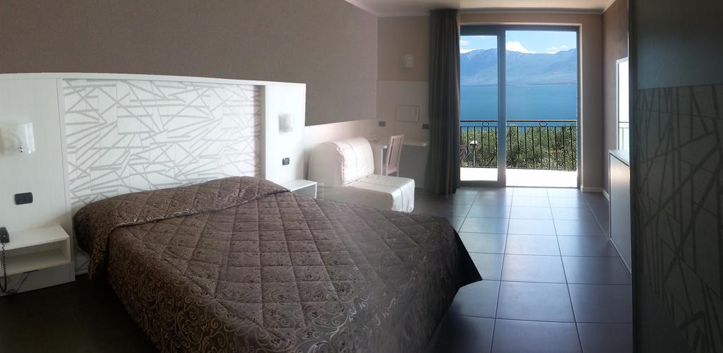 Hotel Mercedes Limone sul Garda Bagian luar foto