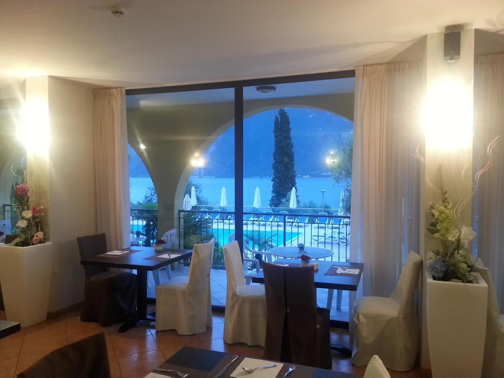 Hotel Mercedes Limone sul Garda Bagian luar foto